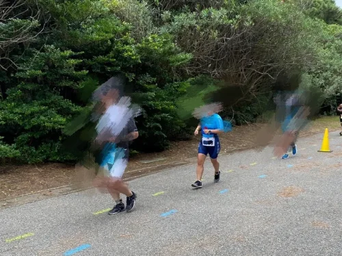 トライアスロンのレース ゼッケンベルト使用