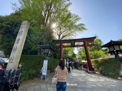 根津神社 つつじ祭り 入口 鳥居