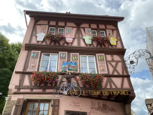 コルマール　街並み　ツール・ド・フランスのデコレーション