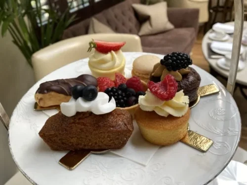 ロンドン おすすめアフタヌーンティー ペストリー ケーキ