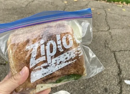 公園で朝ごはん